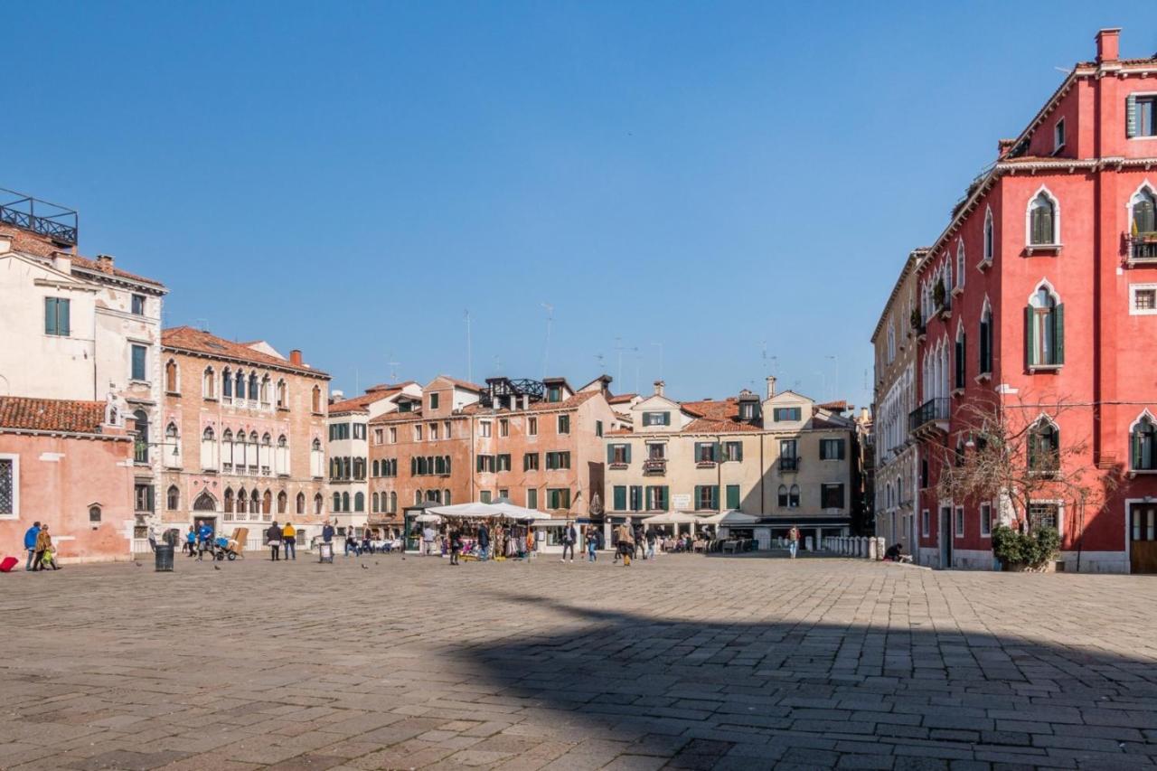 Fenice Backstage Over Canal Venedig Exterior foto