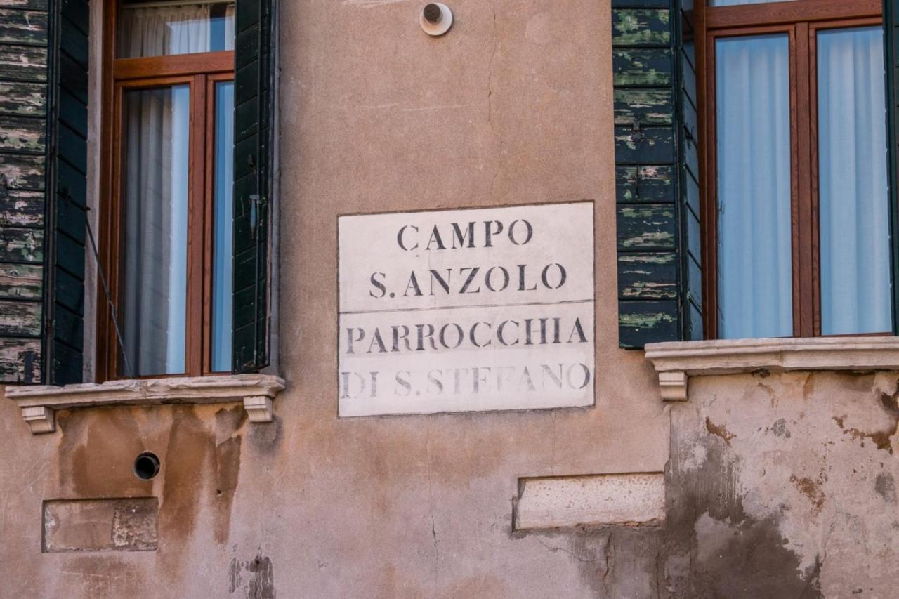 Fenice Backstage Over Canal Venedig Exterior foto